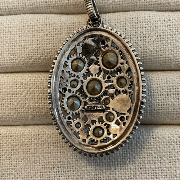 STUNNING oval marcasite and cubic zirconia pendant - Picture 6 of 6